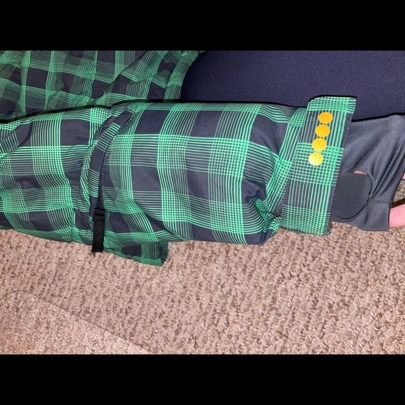 Bench Plaid Winter Coat - Picture 13 of 13